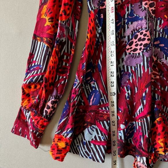 Free People Aubrey Romper Long Sleeve Jumpsuit Plunging Neckline Size 2 - Picture 8 of 8